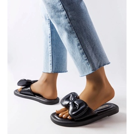 Czarne klapki z kokardą Lende 2