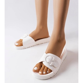 Inna Białe klapki z klamerką Généreux 1