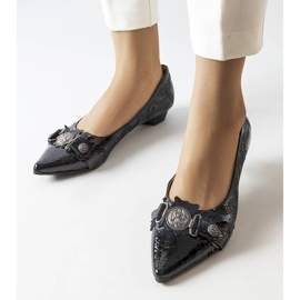 Czarne czółenka na niskim obcasie Siciliano 1