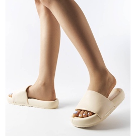 Beżowe klapki na platformie Franco beżowy 2