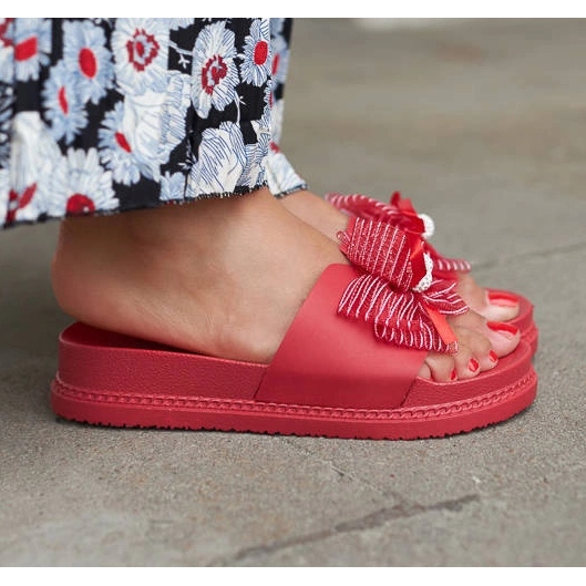 Czerwone klapki z kokardką Dido 1