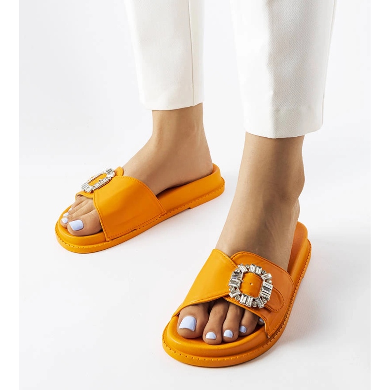 Pomarańczowe klapki zdobione cyrkoniami Griegsvei 1