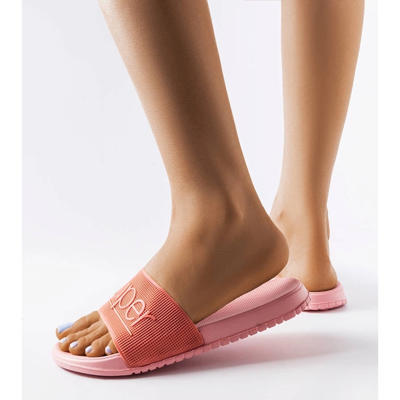 Różowe gumowe klapki Azelio 1