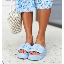 Niebieskie klapki na platformie Mese 1