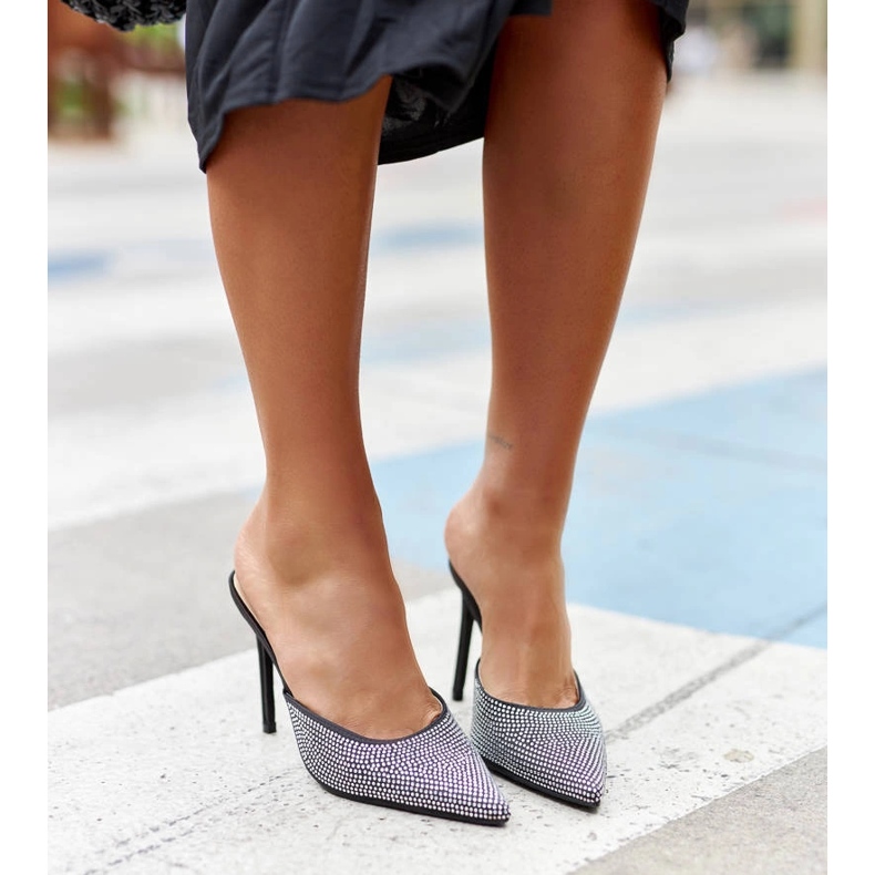 Czarne klapki na szpilce z cyrkoniami Ortensio 1