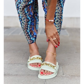 Zielone klapki zdobione łańcuchem Borgo 1