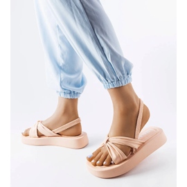 Beżowe sandały na platformie Montagna beżowy 2