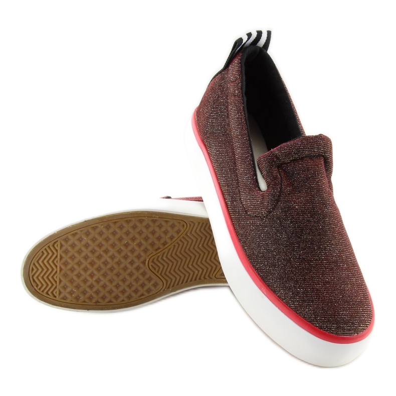Opalizujące slip-on z paskiem na pięcie W-3004 Red czerwone 1