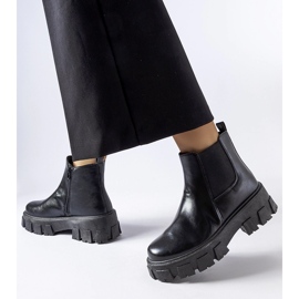 Czarne masywne botki Petronio 1