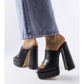 BM Czarne klapki na wysokim obcasie Mercure 1