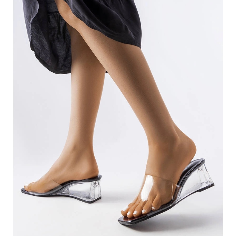 Czarne transparentne klapki na koturnie Wyatt bezbarwne 1
