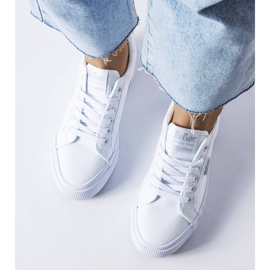 Białe trampki Lee Cooper LCW-22-31-0884L 1