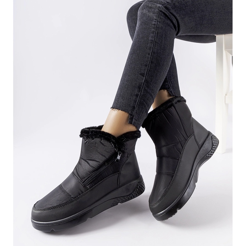 Czarne ocieplane śniegowce z suwakiem Judithe 1