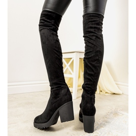 Czarne kozaki na słupku ocieplane Pakunsso 2