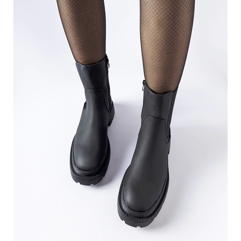 Czarne masywne ocieplane botki Banaudon 1