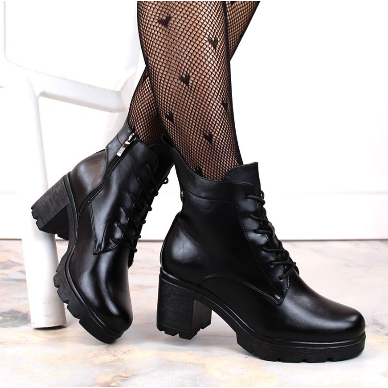 Botki na słupku i platformie ocieplane Potocki W WOL188 czarne 1