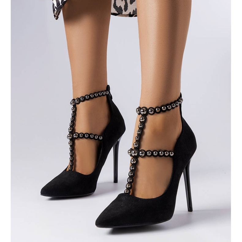 BM Czarne szpilki zdobione paskiem Prunella 1