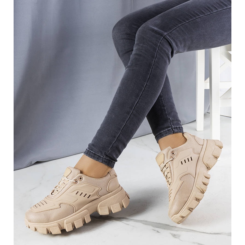 Brązowe sneakersy na masywnej podeszwie Inez 1