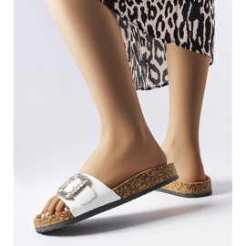 BM Białe klapki zdobione cyrkoniami Millicent 2