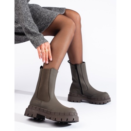 Ciemnozielone matowe wysokie botki z gumką Shelovet 1