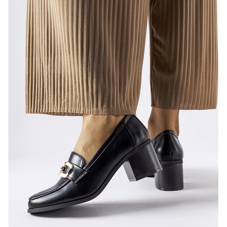 Czarne klasyczne mokasyny z klamerką Artus 1