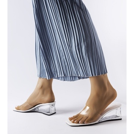 Białe transparentne klapki na koturnie Wyatt bezbarwne 1