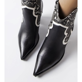 Czarne botki na słupku Ezinet 1