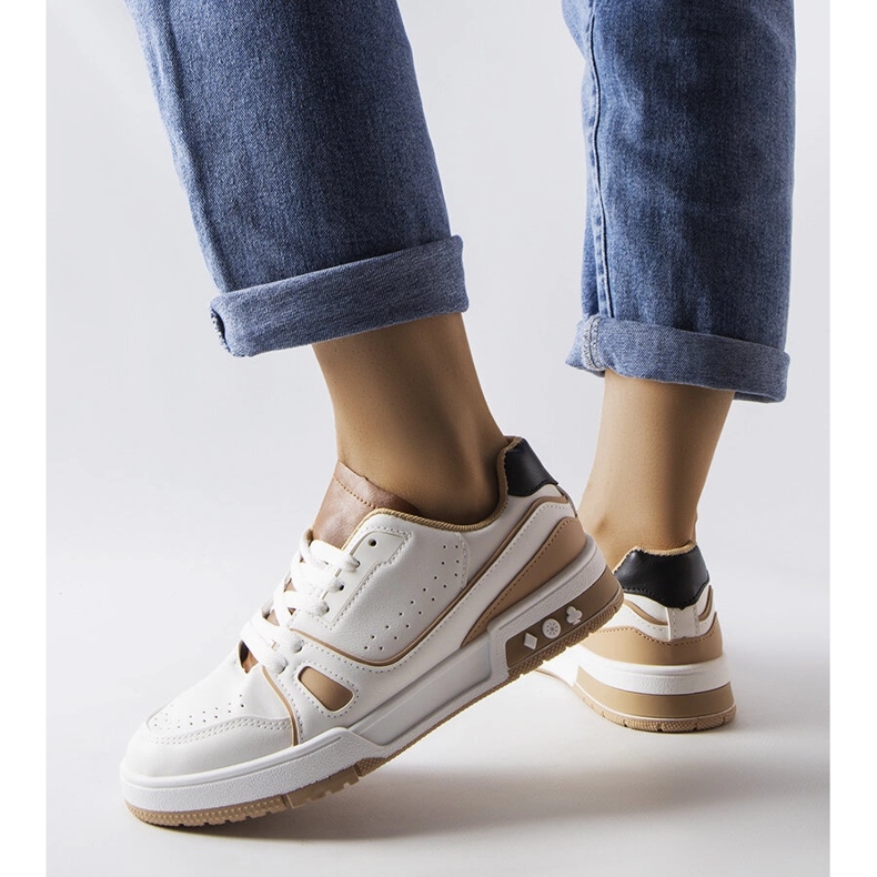 Białe sneakersy z beżowymi wstawkami Willson 1