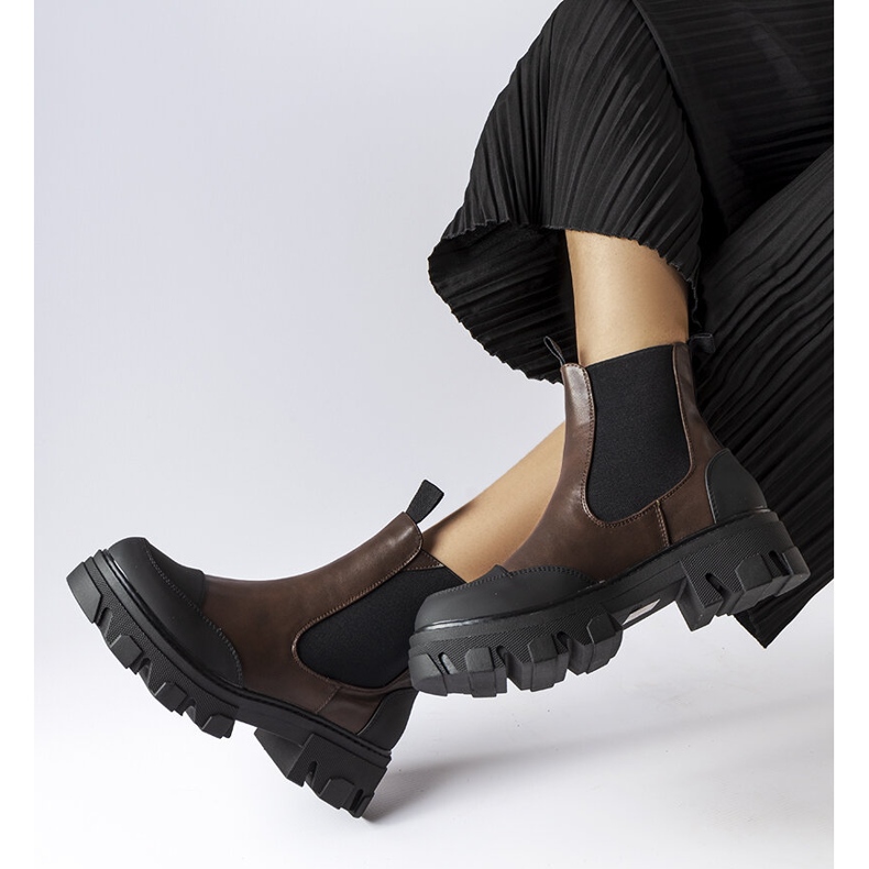 Ciemnobrązowe wsuwane botki Sibyla 1