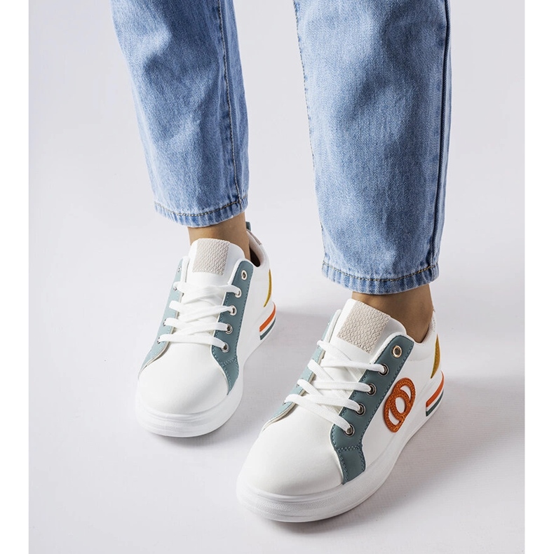 Inna Białe sneakersy z kolorowymi wstawkami Passaic 2