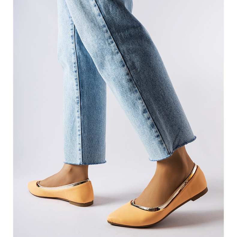 Pomarańczowe balerinki ze szpiczastym noskiem Vittorio 1