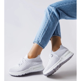 Inna Białe sneakersy zdobione srebrną nitką Randolph 1