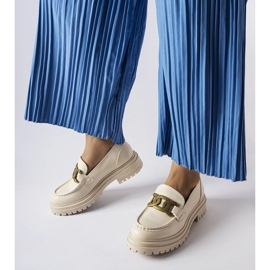 Inna Beżowe mokasyny ozdobione klamerką Schlanders beżowy 1