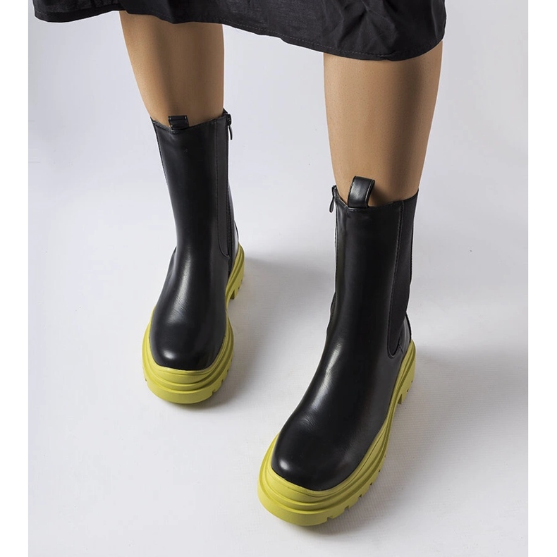 Czarne botki na kolorowej podeszwie Delebio 2