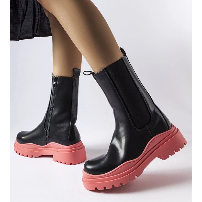 Czarne botki na kolorowej podeszwie Delebio 1