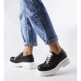 Inna Czarne ażurowe masywne półbuty Tasmin 1