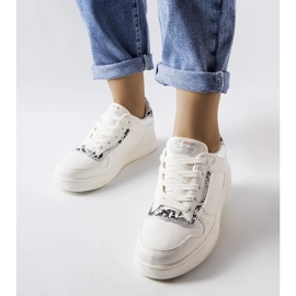 Białe sneakersy z eko skóry Nelma 1