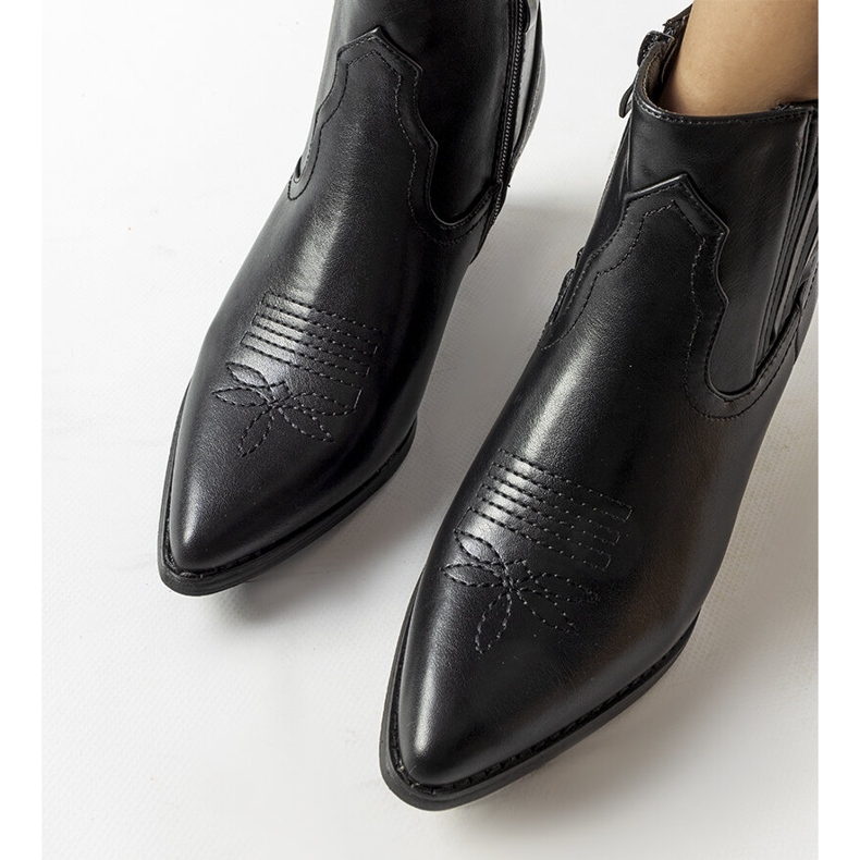 Czarne klasyczne kowbojki Gustava 1