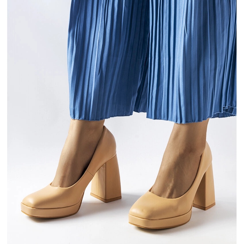 Beżowe czółenka na wysokim słupku Mailly beżowy 1