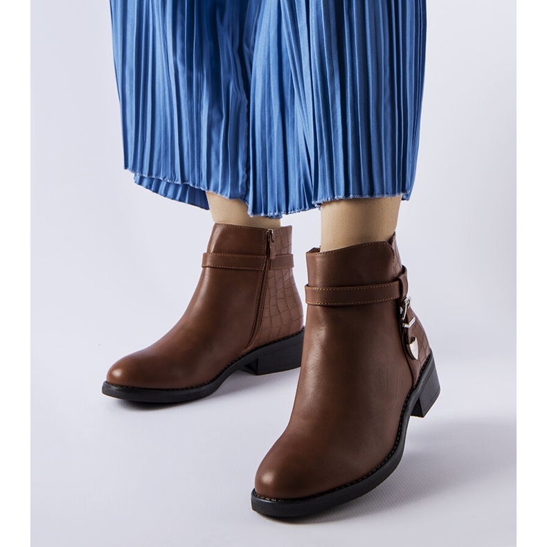 Brązowe botki na płaskim obcasie Monteforte 1