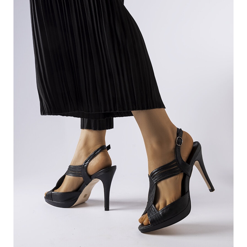 Czarne sandały na szpilce Tougas 1