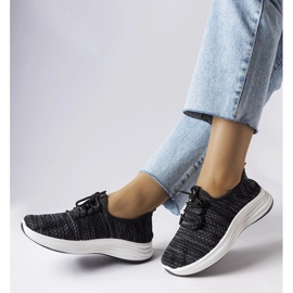 Czarne materiałowe sneakersy Tommaso 1