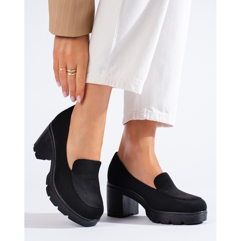 W. Potocki Półbuty damskie na obcasie zamszowe Potocki czarne 1