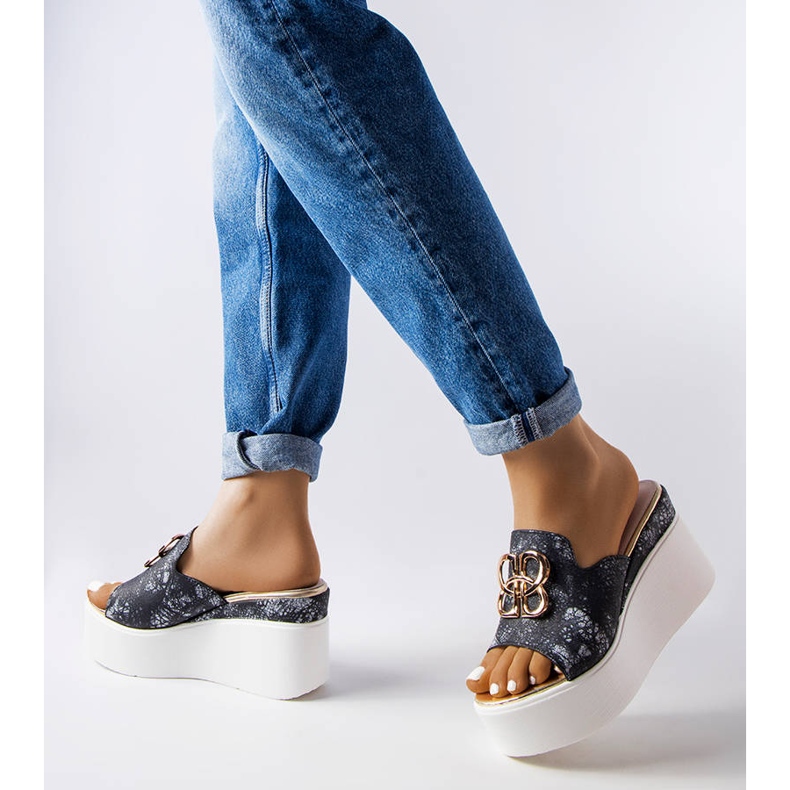 Czarne klapki na koturnie Havanna 1