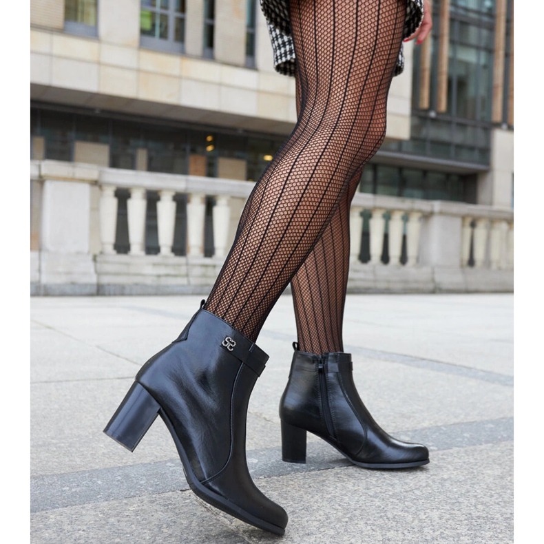 Czarne ocieplane botki z cyrkoniami Barreto 2