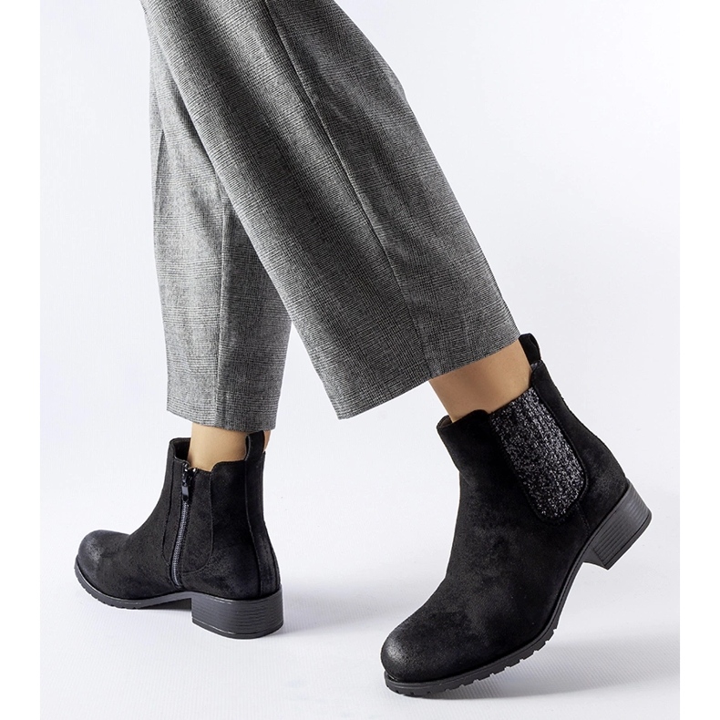 Czarne płaskie botki z ozdobna wstawką Arnoux 1