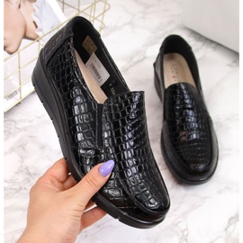 Komfortowe półbuty lakierowane na koturnie T.Sokolski W SCA61A czarne 1