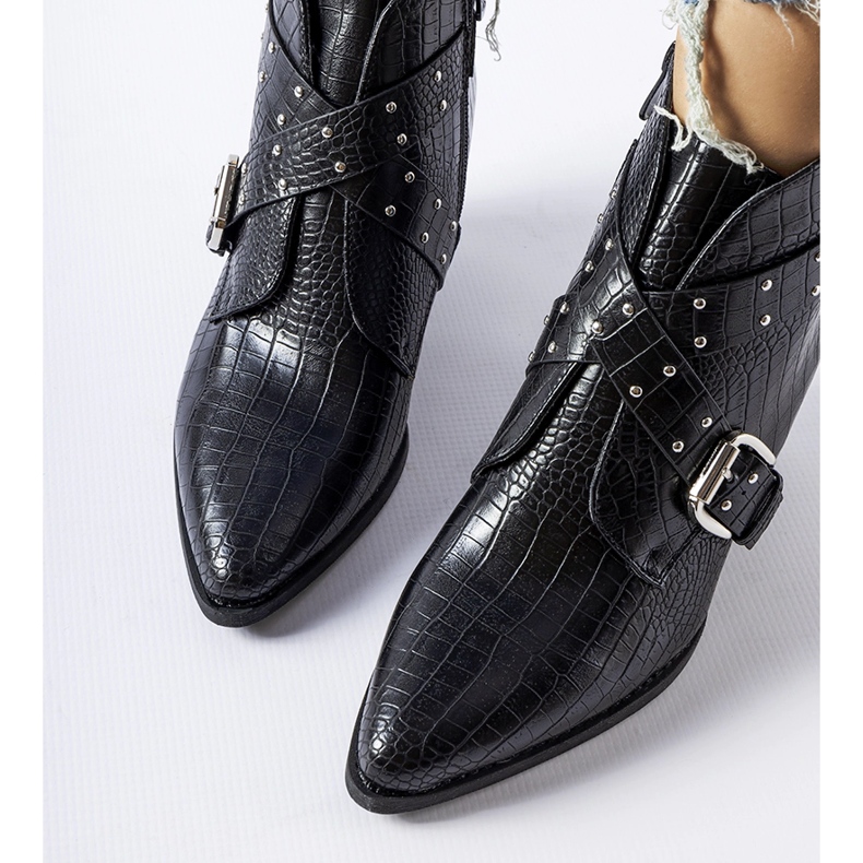 Czarne botki typu kowbojki na słupku Corrado 1