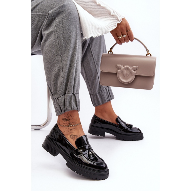 WD1 Lakierowane Półbuty Loafersy Z Frędzlami Czarne Velenase 2