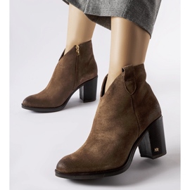 Brązowe zamszowe ocieplane botki Karino 1